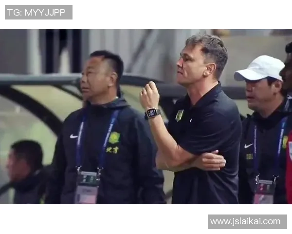 李姓足球明星崛起：从李勇到李霄鹏，揭秘中国足球的辉煌与挑战