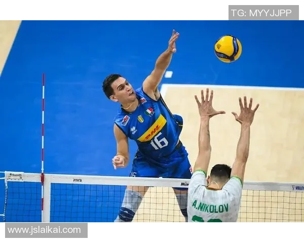 现役意大利足球球星的荣耀征程与绿茵舞台上的璀璨时刻