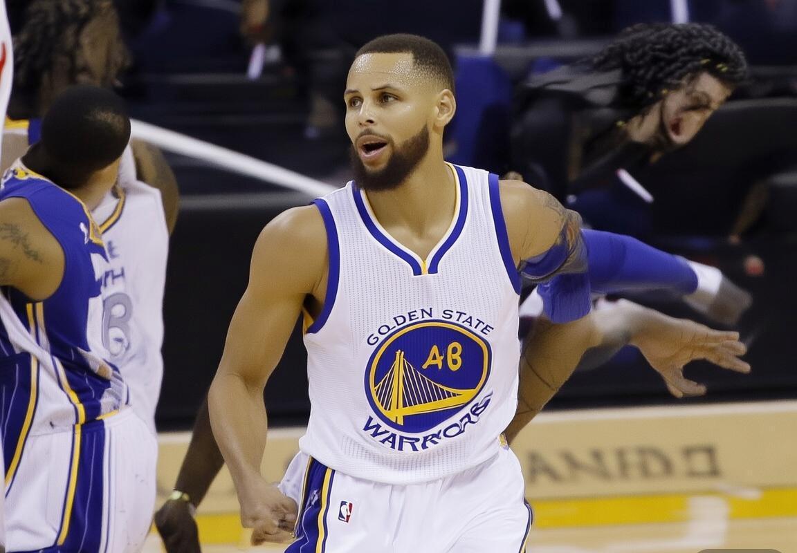 金州勇士延续连胜势头，斯蒂芬·库里“库里时刻”击溃奥兰多魔术